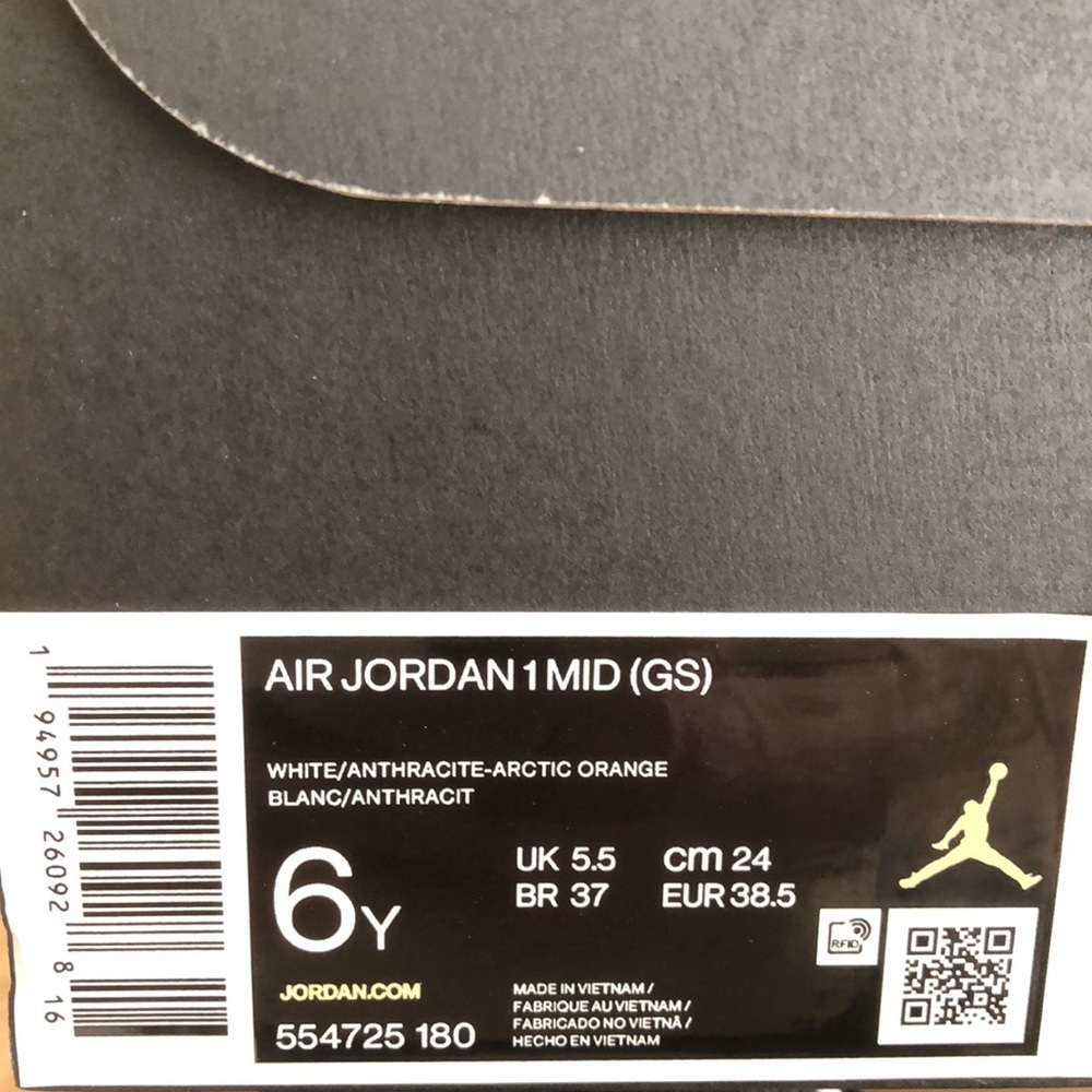 💖🖤NIKE AIR JORDAN 1 MID GS SNEAKERS🖤💖 - Picture 11 of 13